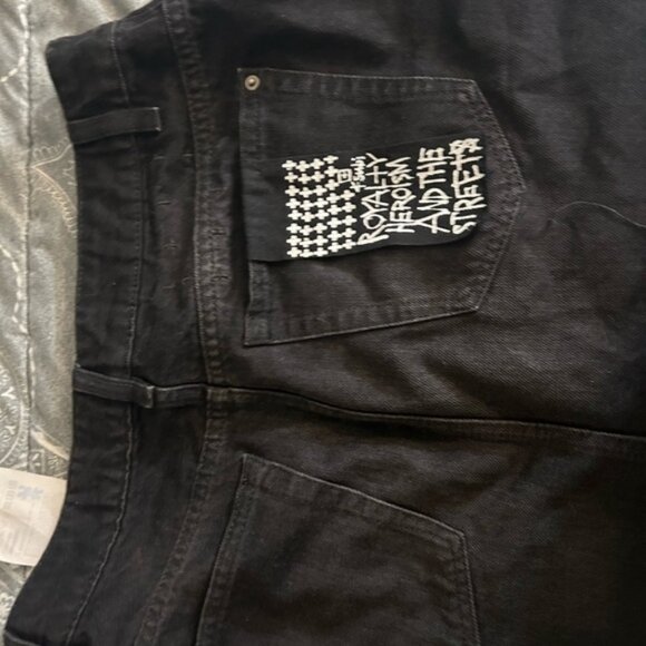 I need to get rid of it - Picture 6 of 9